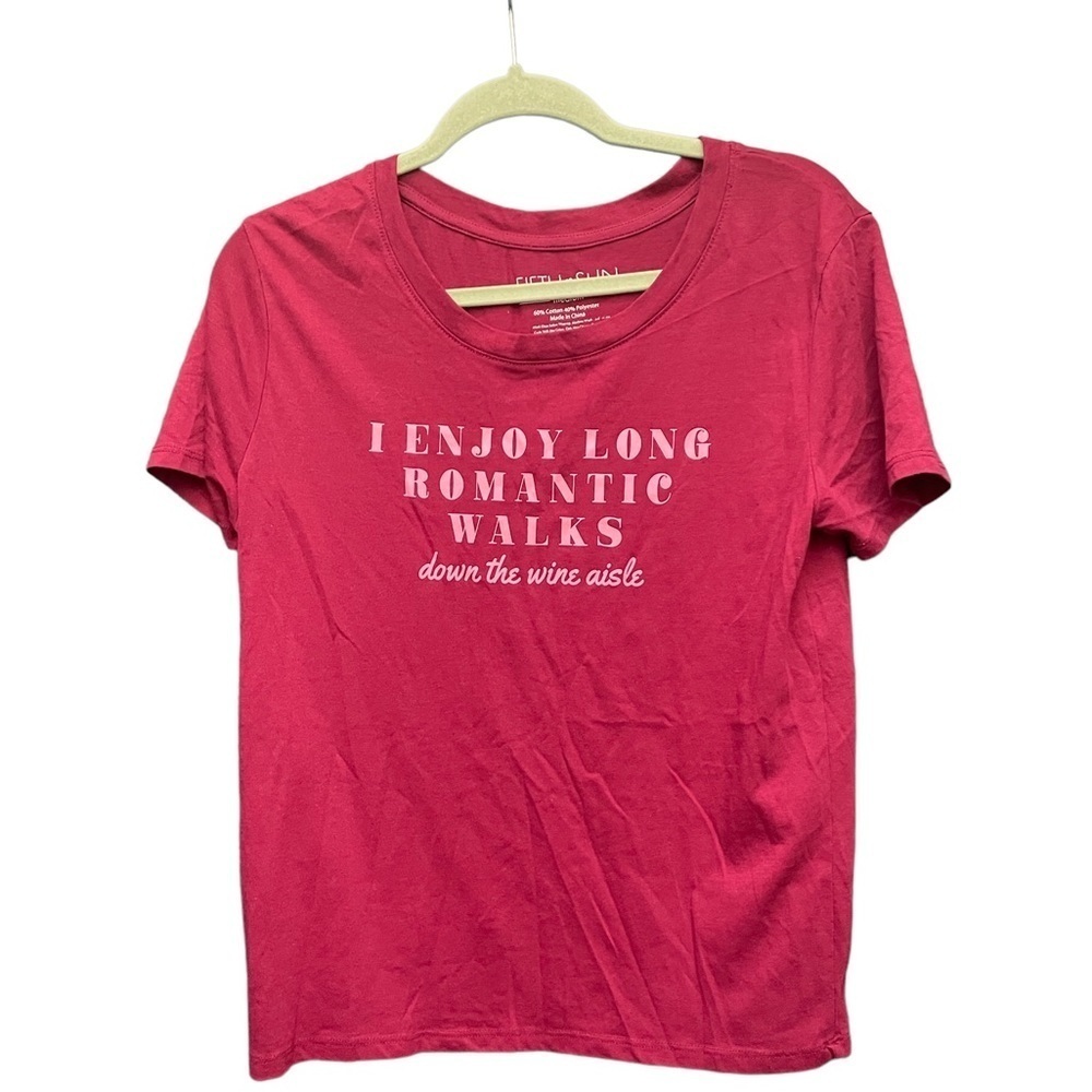 FIFTH SUN WINE AISLE GRAPHIC TEE